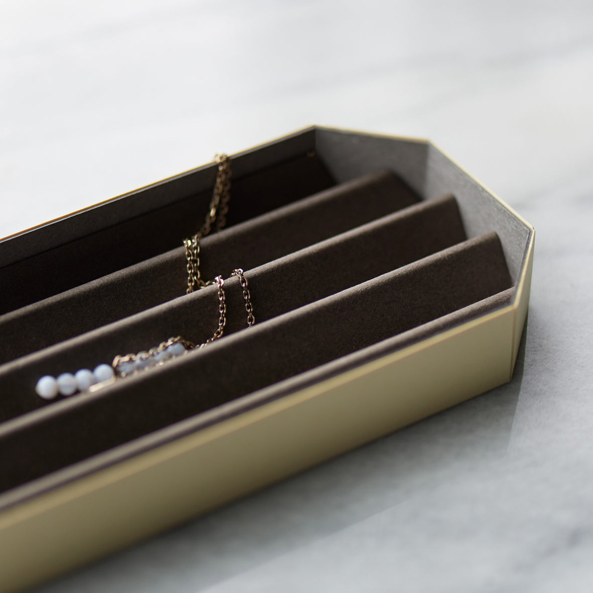 Pleats Tray Pleats Tray