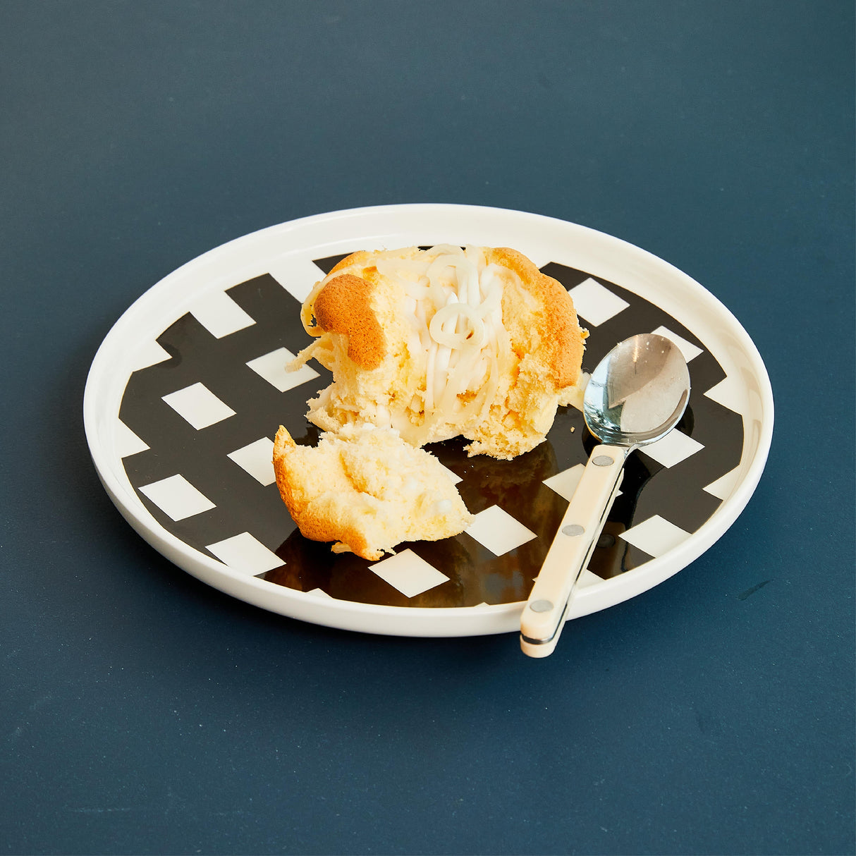 Sardine 8" Ceramic Plate